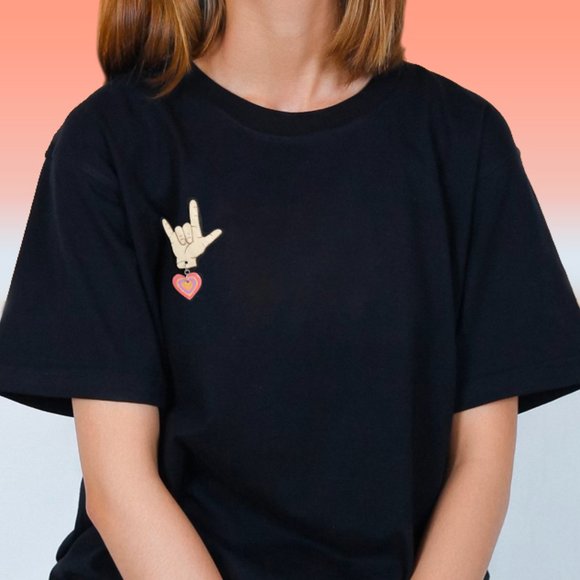 Love You ASL Sign Language Pin ๐คโค๏ธ๐๐๐๐ - Picture 1 of 7